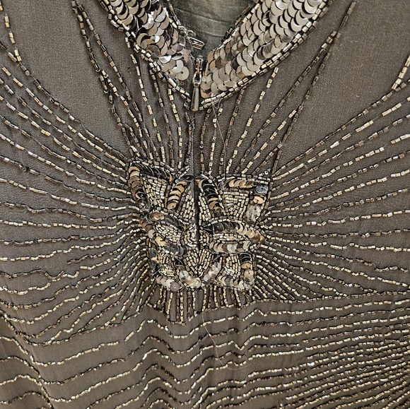 Sequined and embellished dress with keyhole back in black ⚫️ - Picture 6 of 6